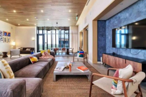 463 Stuning views and luxury furnishings